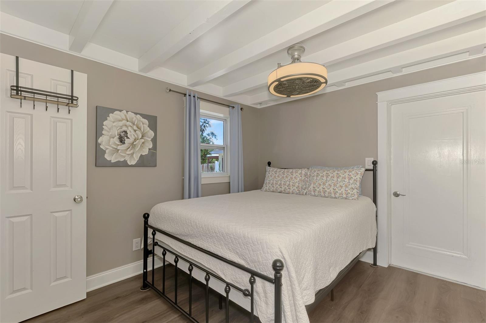 Image 60 of 90 For 351 Oak Street