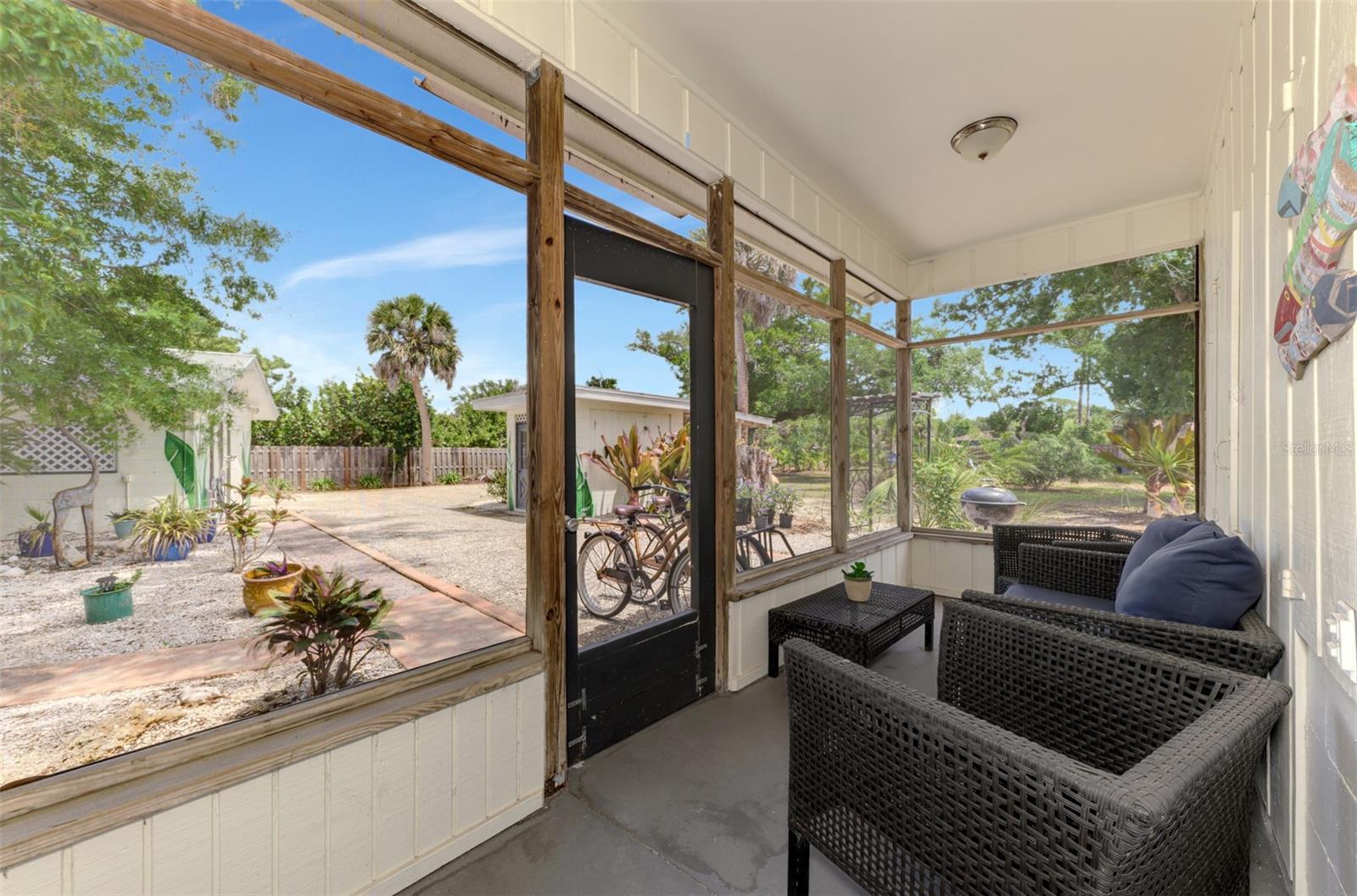 Image 63 of 90 For 351 Oak Street