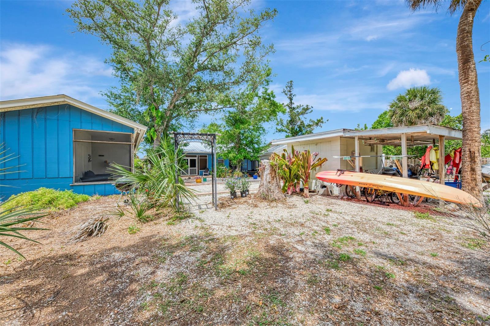 Image 67 of 90 For 351 Oak Street