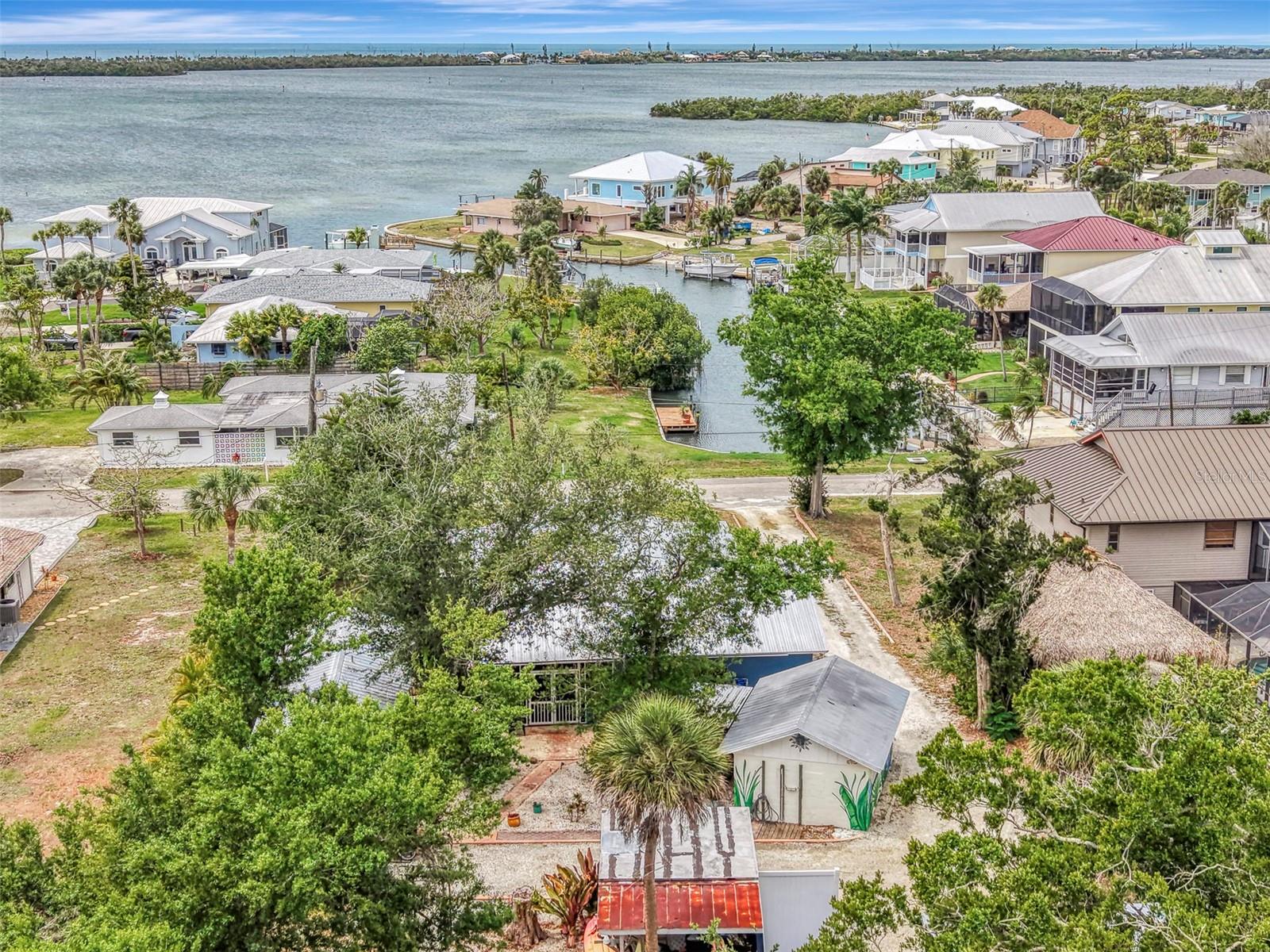 Image 7 of 90 For 351 Oak Street