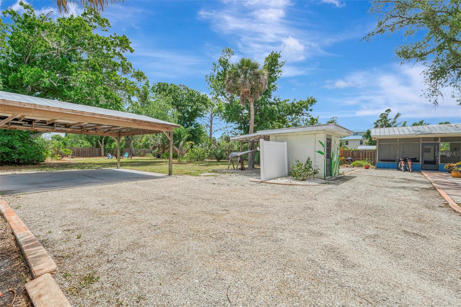 Image 71 of 90 For 351 Oak Street