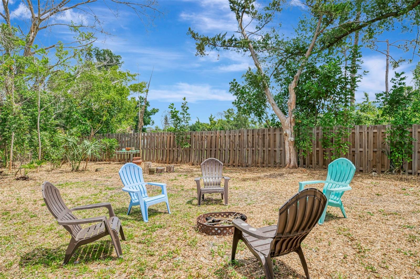 Image 73 of 90 For 351 Oak Street