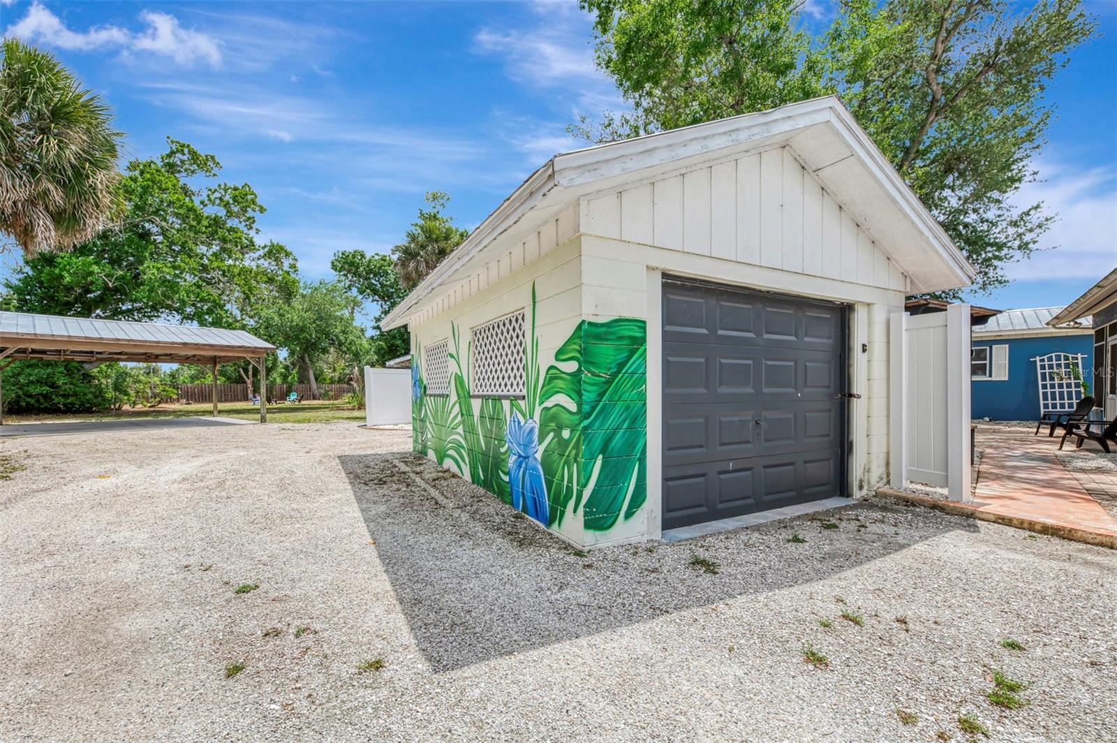 Image 76 of 90 For 351 Oak Street