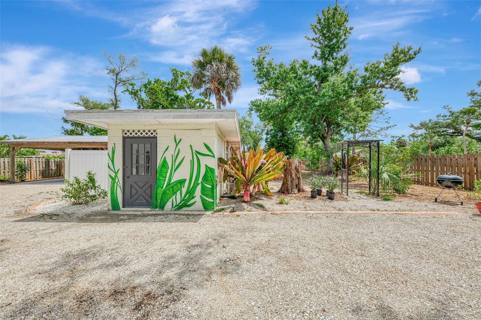 Image 77 of 90 For 351 Oak Street