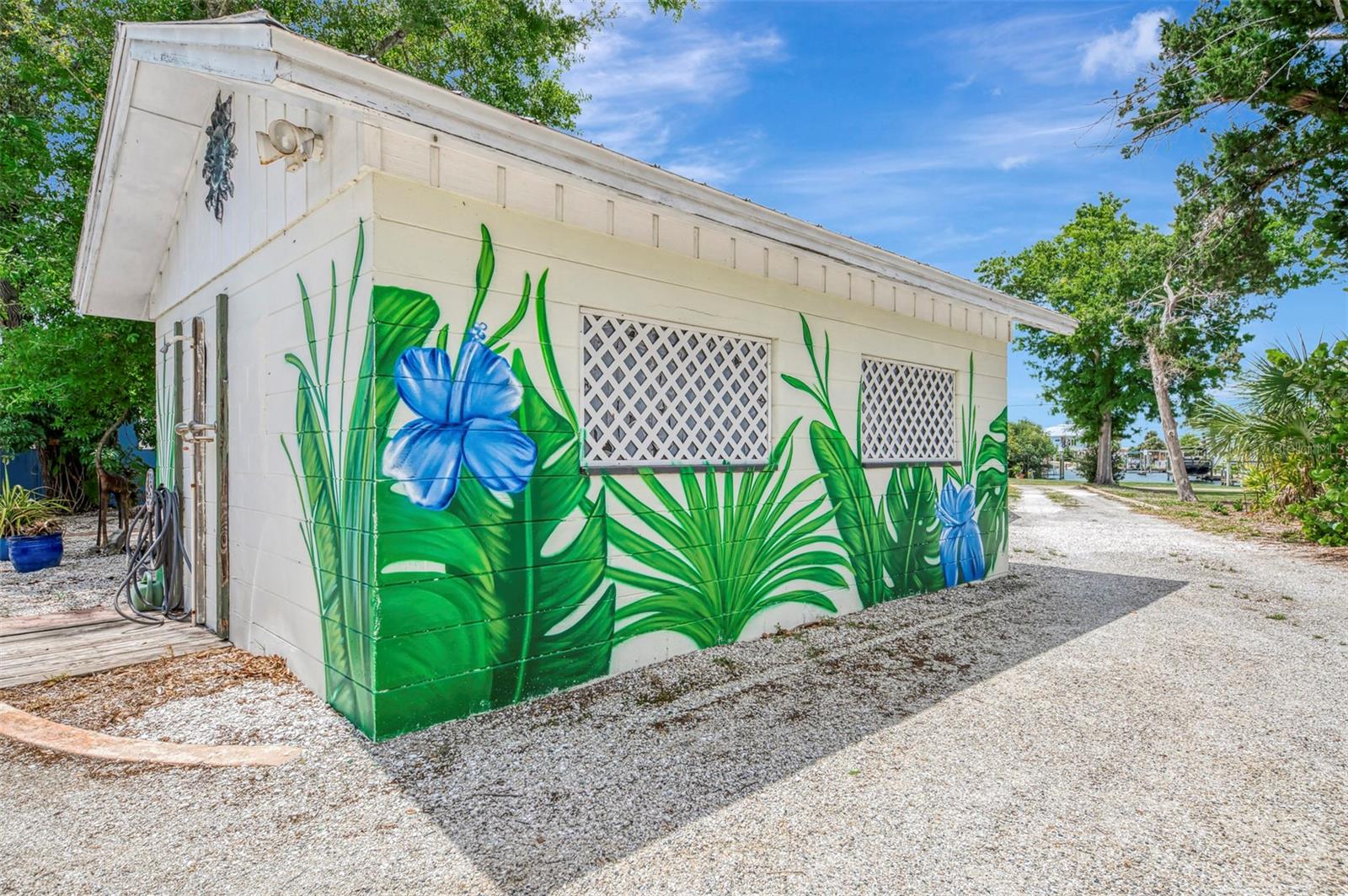 Image 78 of 90 For 351 Oak Street