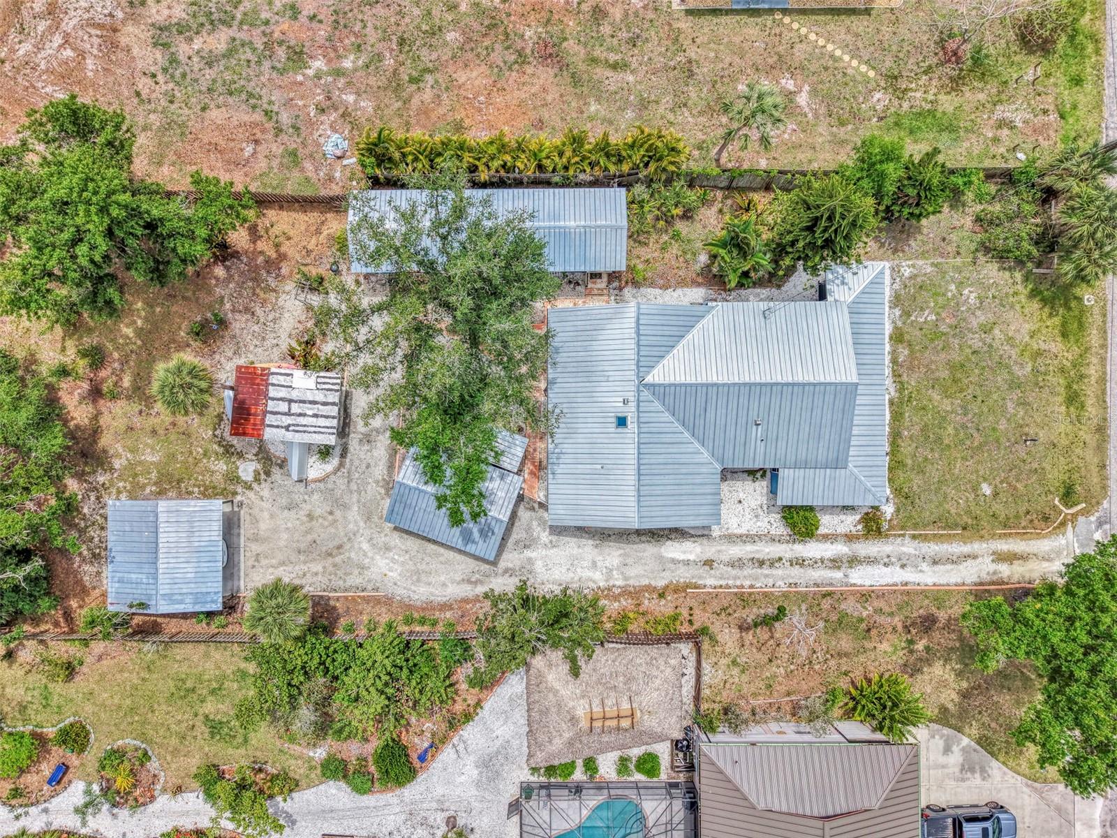 Image 83 of 90 For 351 Oak Street