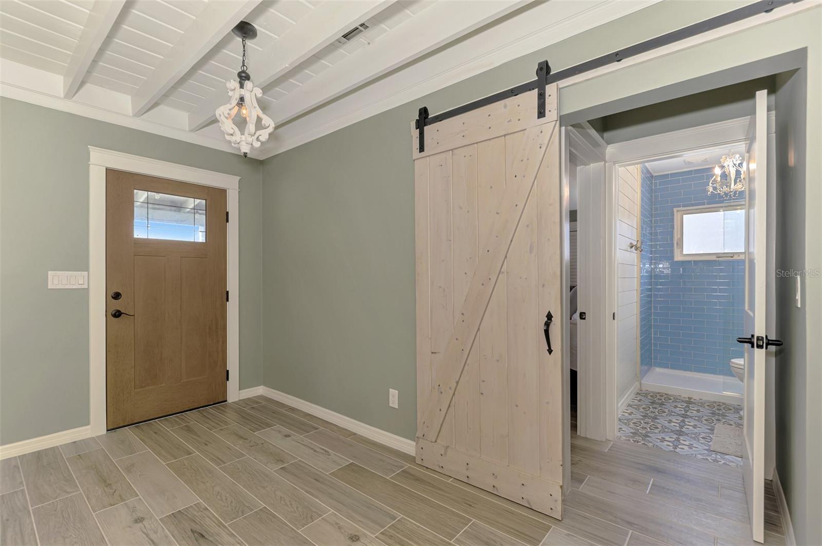 Image 9 of 90 For 351 Oak Street