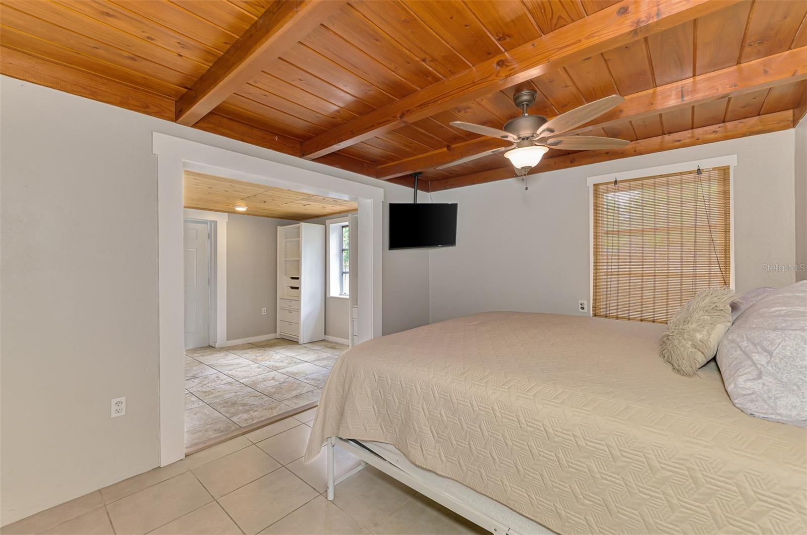 Listing photo id 27 for 71 Winson Avenue