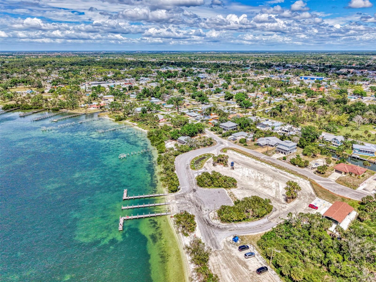 Listing photo id 43 for 71 Winson Avenue