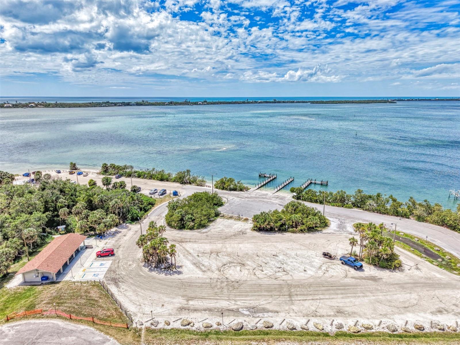 Listing photo id 52 for 71 Winson Avenue