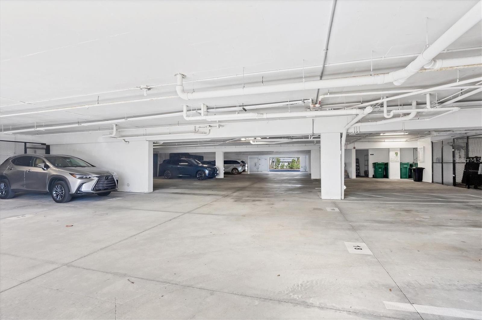 Image 25 of 32 For 9203 Griggs Road 204