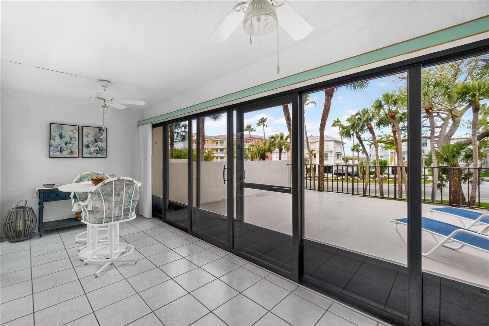 Image 16 of 61 For 1501 Beach Road 210