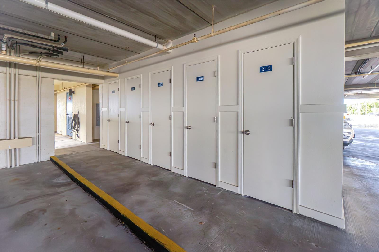 Image 34 of 61 For 1501 Beach Road 210