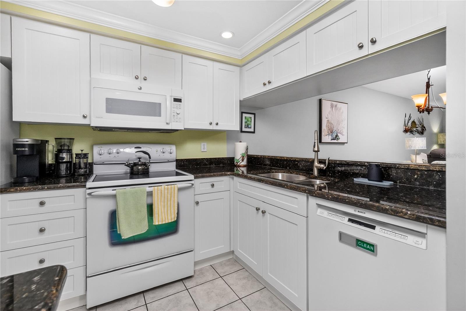 Image 8 of 61 For 1501 Beach Road 210