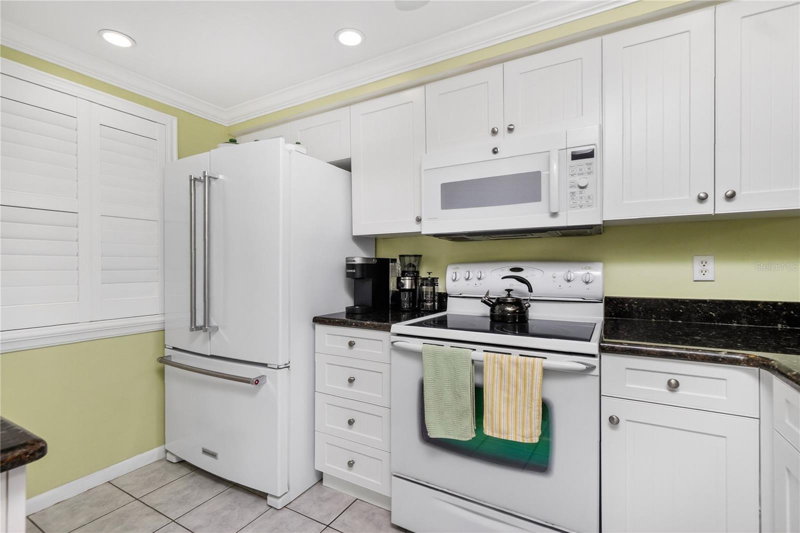 Image 9 of 61 For 1501 Beach Road 210