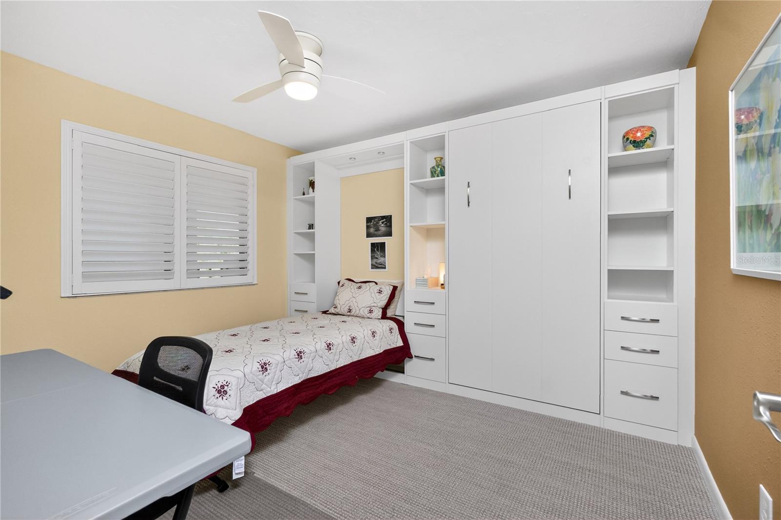 Image 28 of 58 For 1591 Beach Road 407