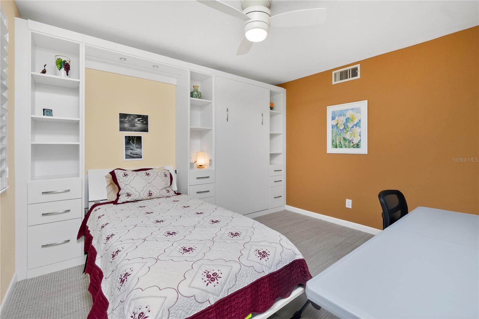 Image 29 of 58 For 1591 Beach Road 407