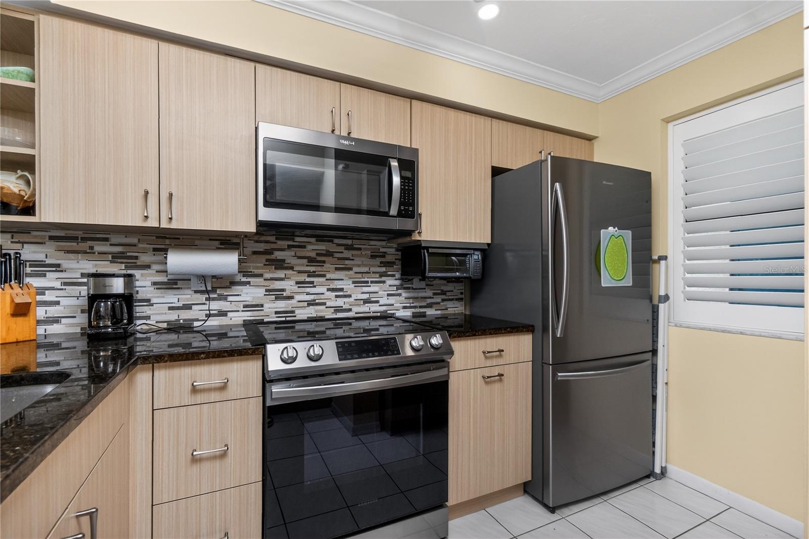 Image 4 of 58 For 1591 Beach Road 407