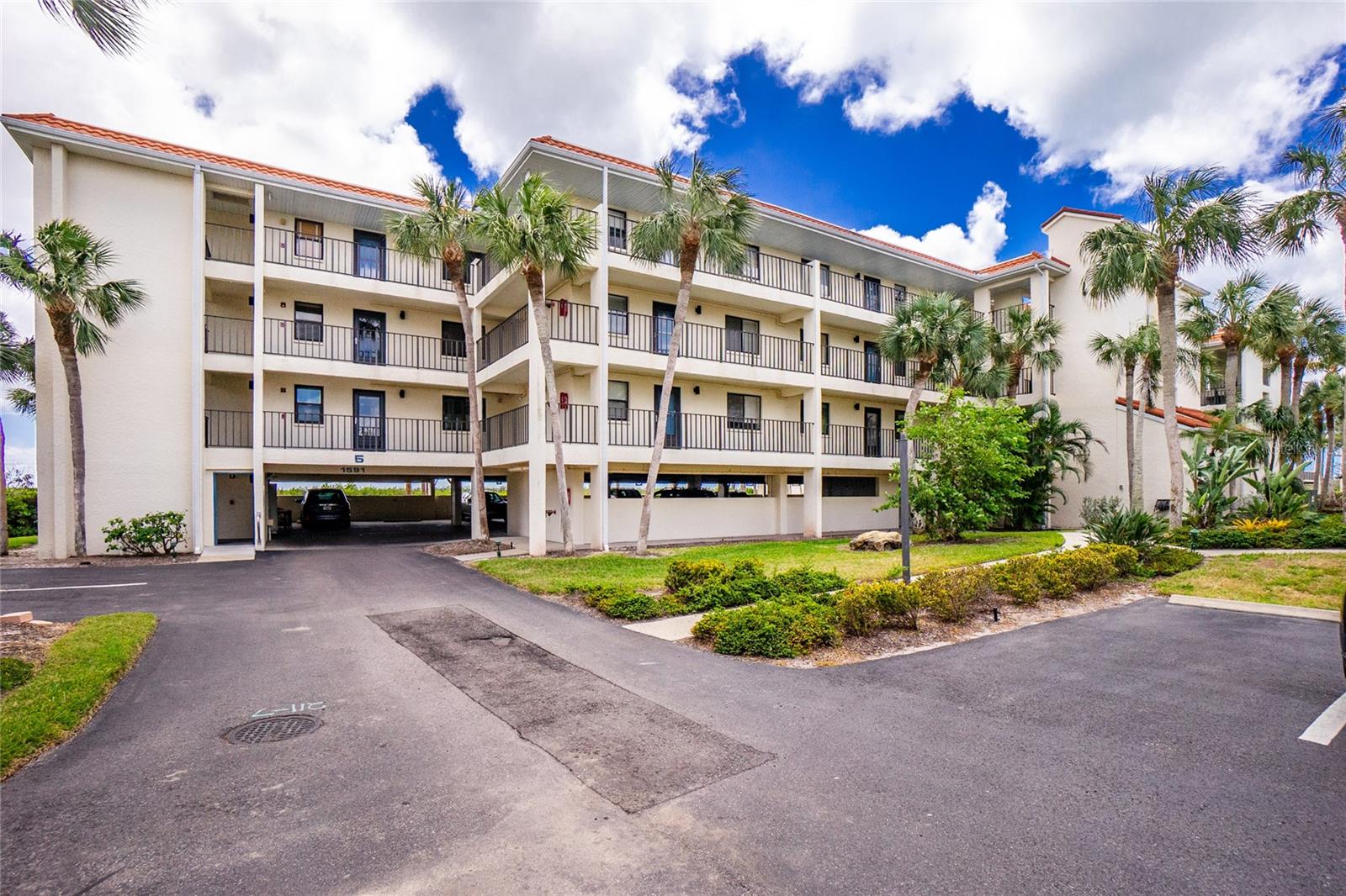 Image 43 of 58 For 1591 Beach Road 407