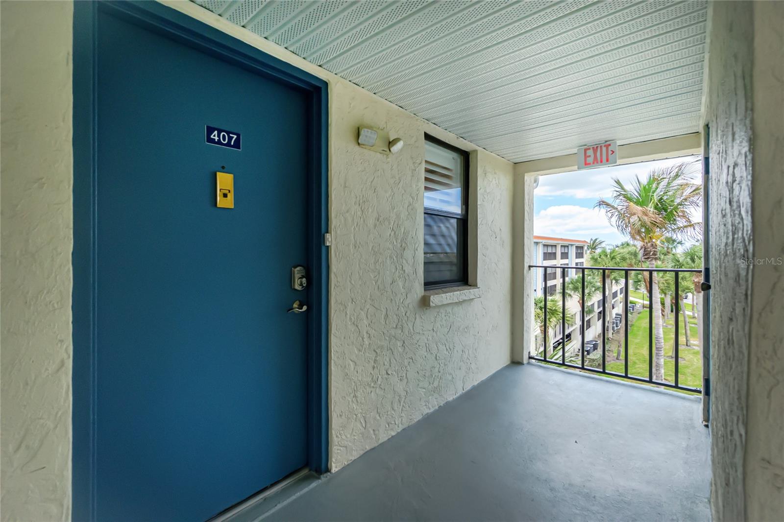 Image 7 of 58 For 1591 Beach Road 407