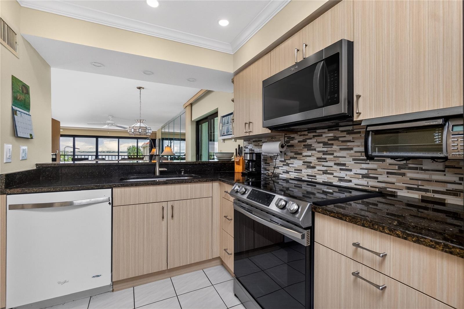 Image 9 of 58 For 1591 Beach Road 407