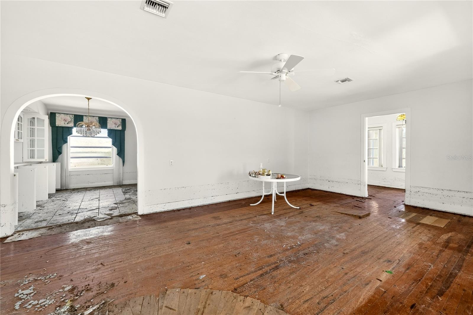 Image 12 of 36 For 12500 Placida Road