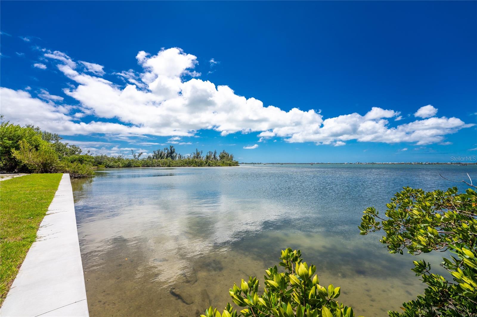 Image 3 of 36 For 12500 Placida Road