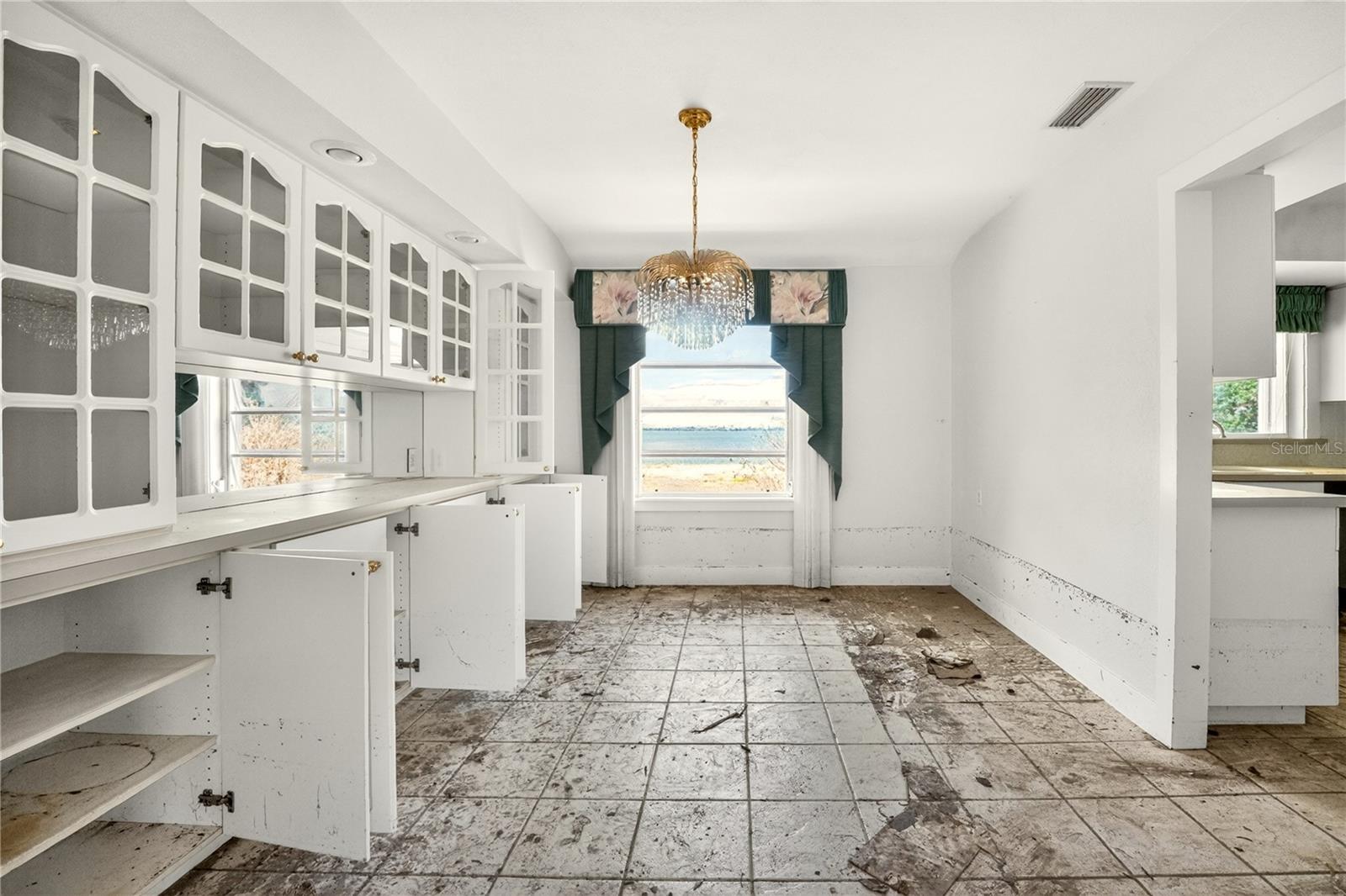 Image 15 of 36 For 12500 Placida Road