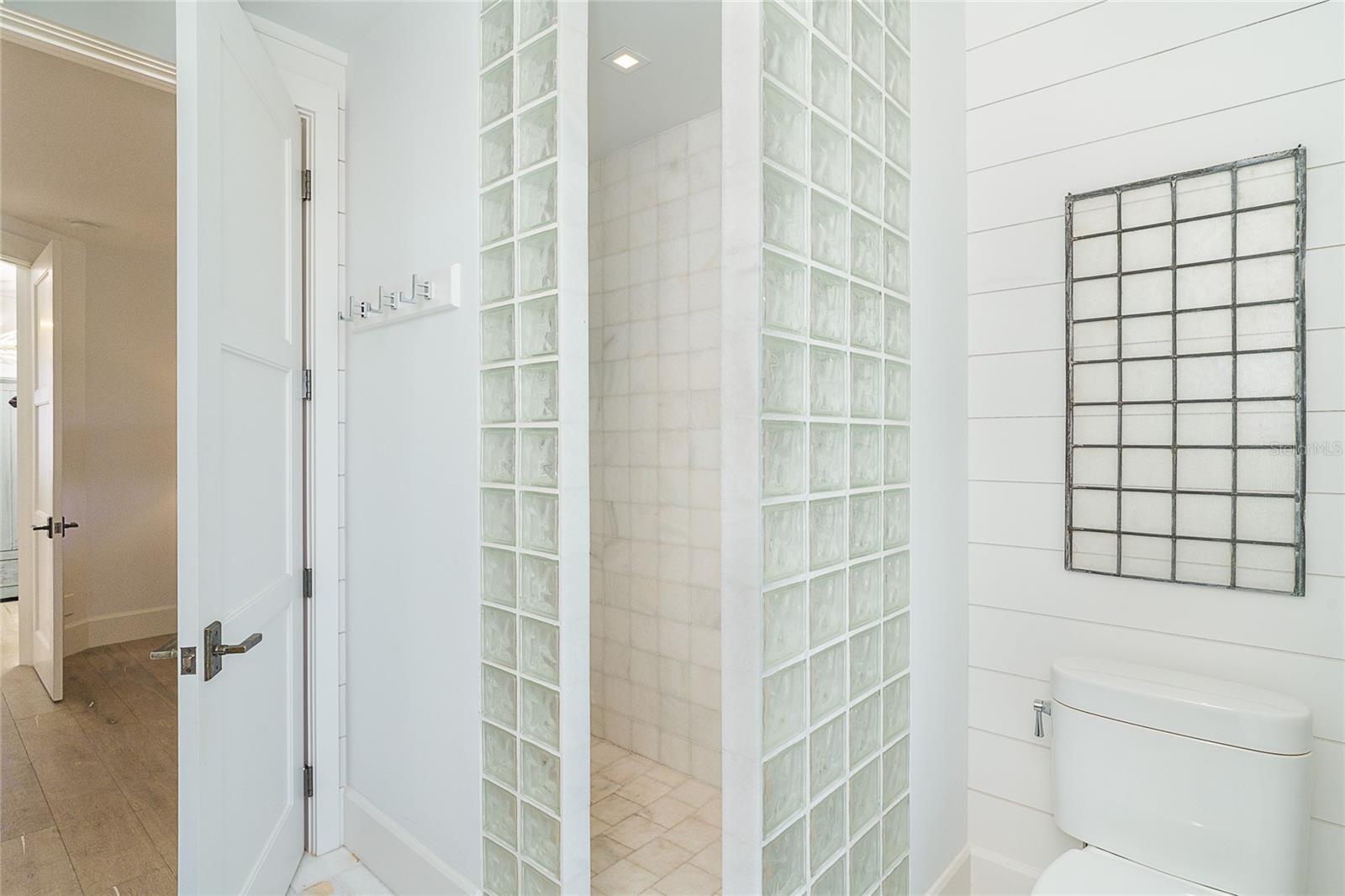 Listing photo id 77 for Address Not Provided