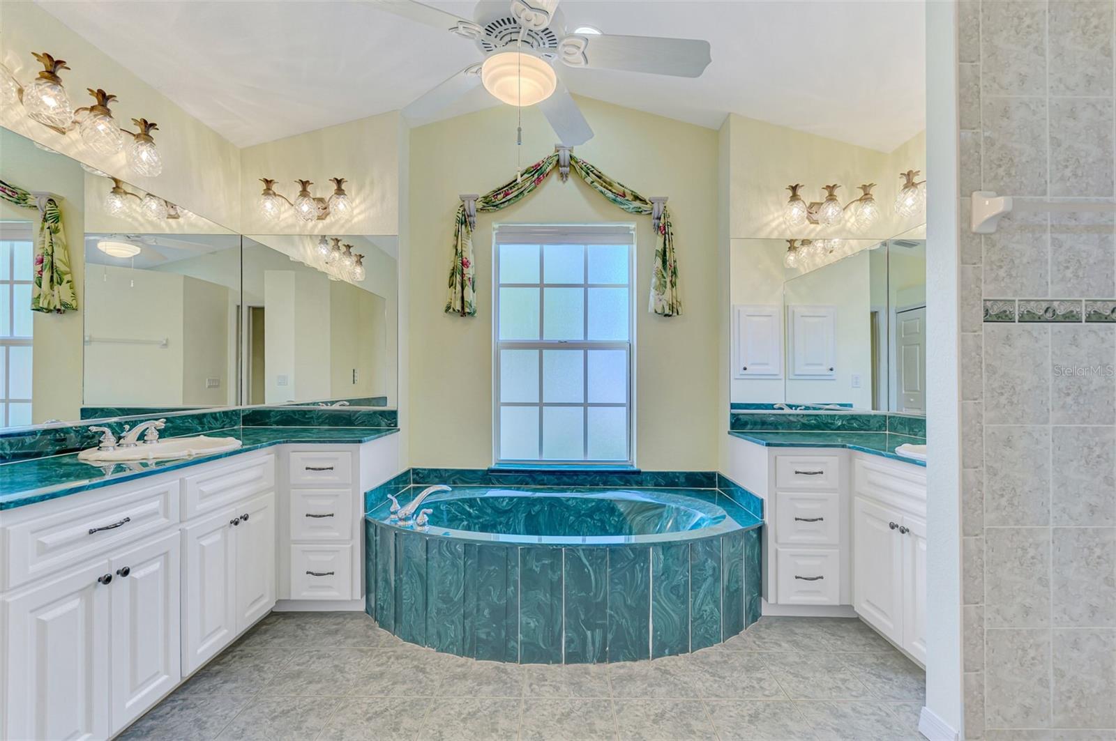 Image 26 of 43 For 1830 Bahia Terrado