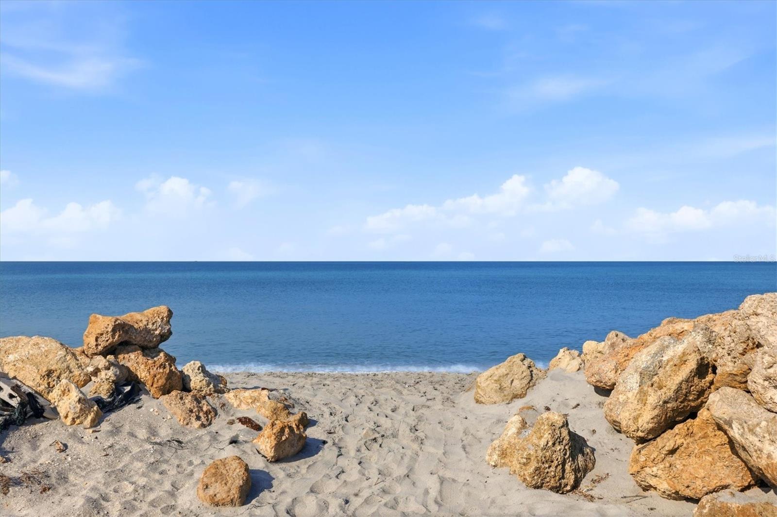 Image 57 of 71 For 4074 Beach Road