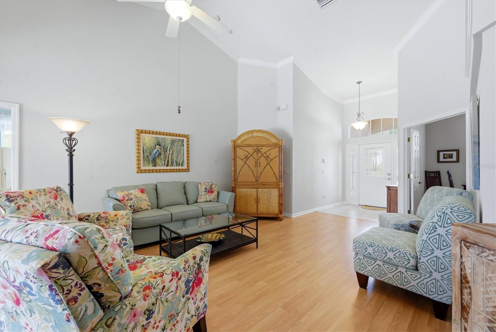 Image 11 of 82 For 4120 Lakes Court