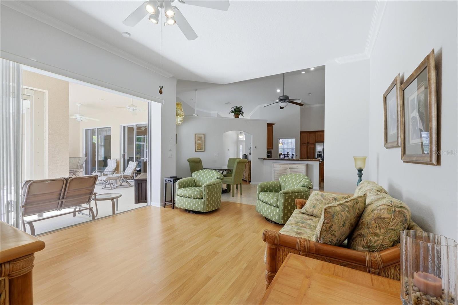 Image 24 of 82 For 4120 Lakes Court