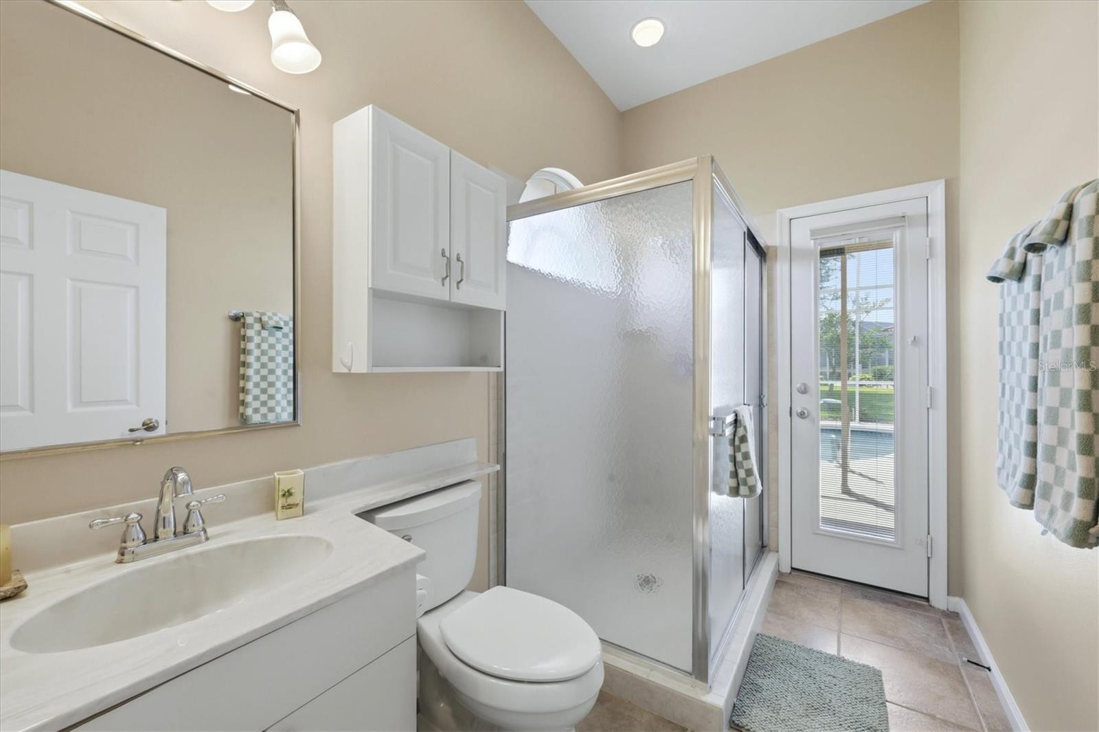 Image 35 of 82 For 4120 Lakes Court