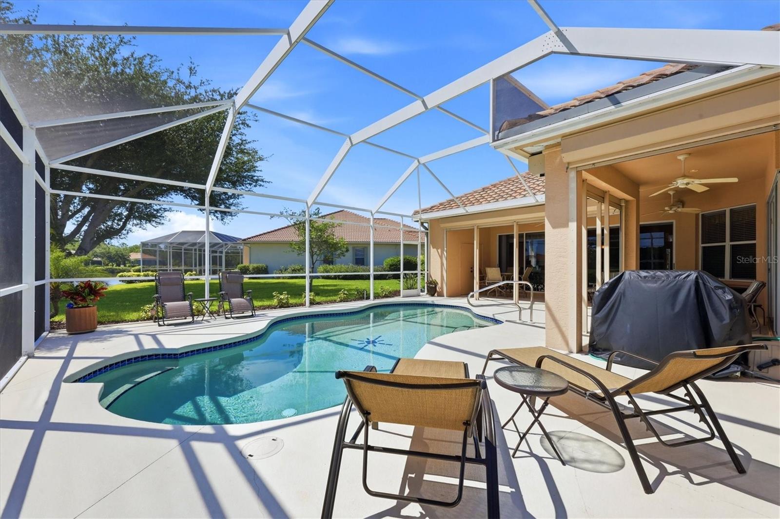 Image 38 of 82 For 4120 Lakes Court