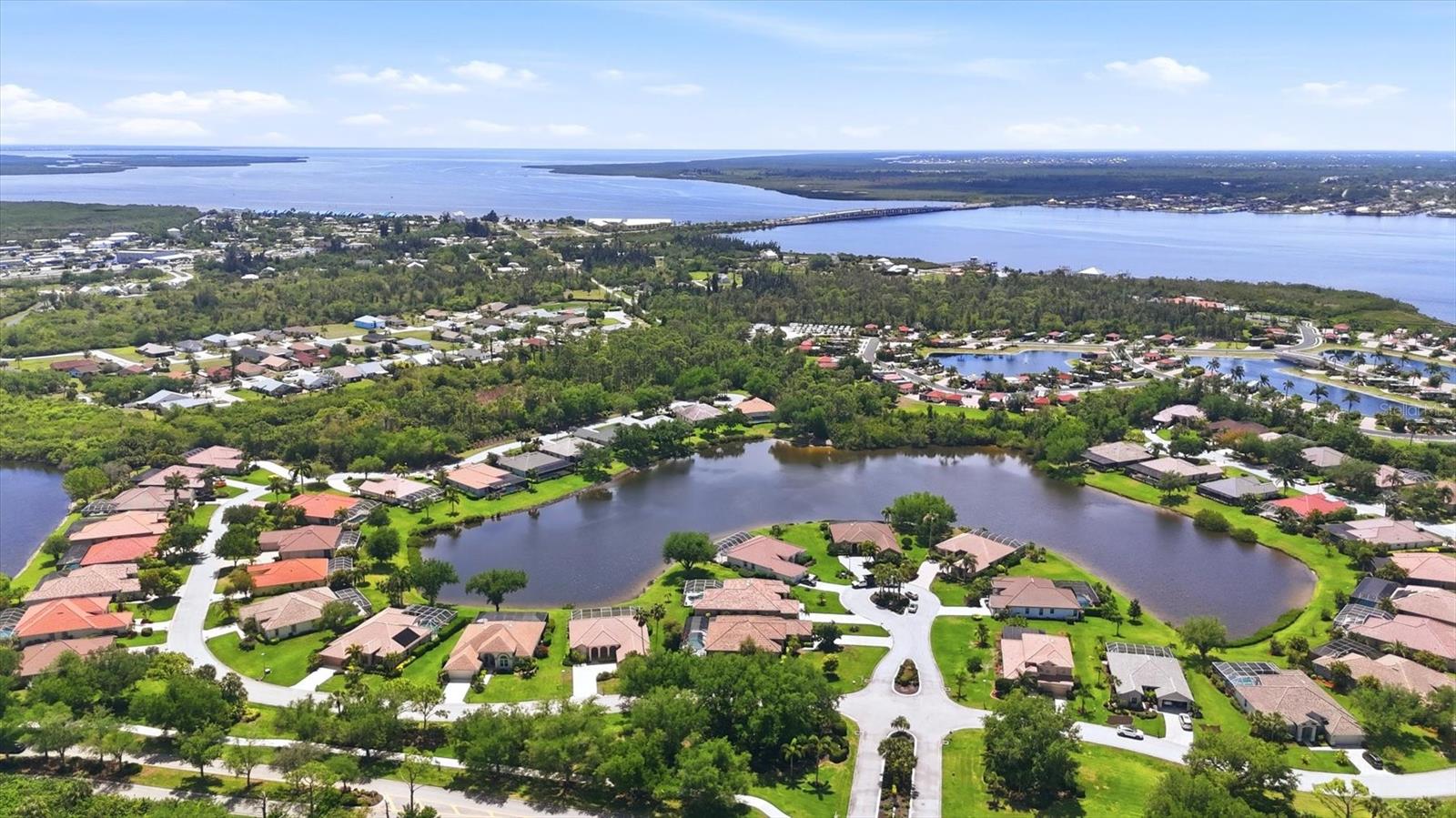 Image 50 of 82 For 4120 Lakes Court