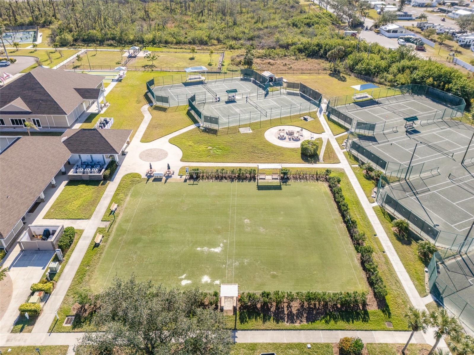 Image 76 of 82 For 4120 Lakes Court