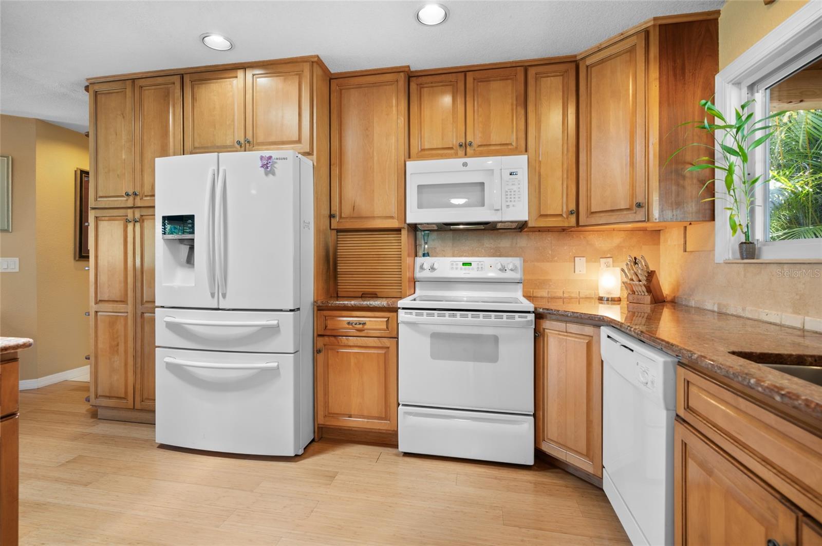 Image 14 of 54 For 6168 Sunnybrook Boulevard