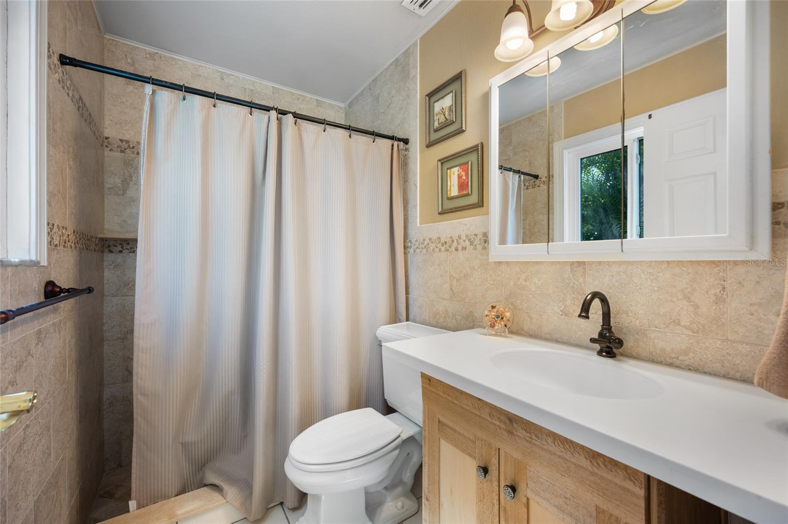 Image 21 of 54 For 6168 Sunnybrook Boulevard