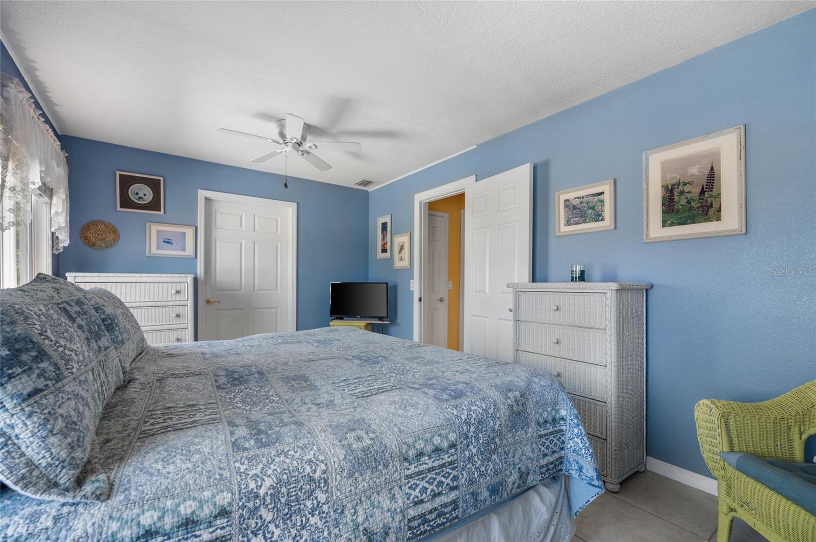 Image 23 of 54 For 6168 Sunnybrook Boulevard