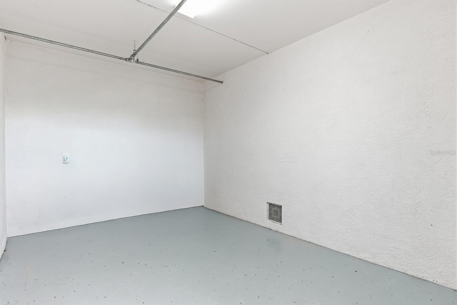 Image 23 of 42 For 739 Harbor Drive 2