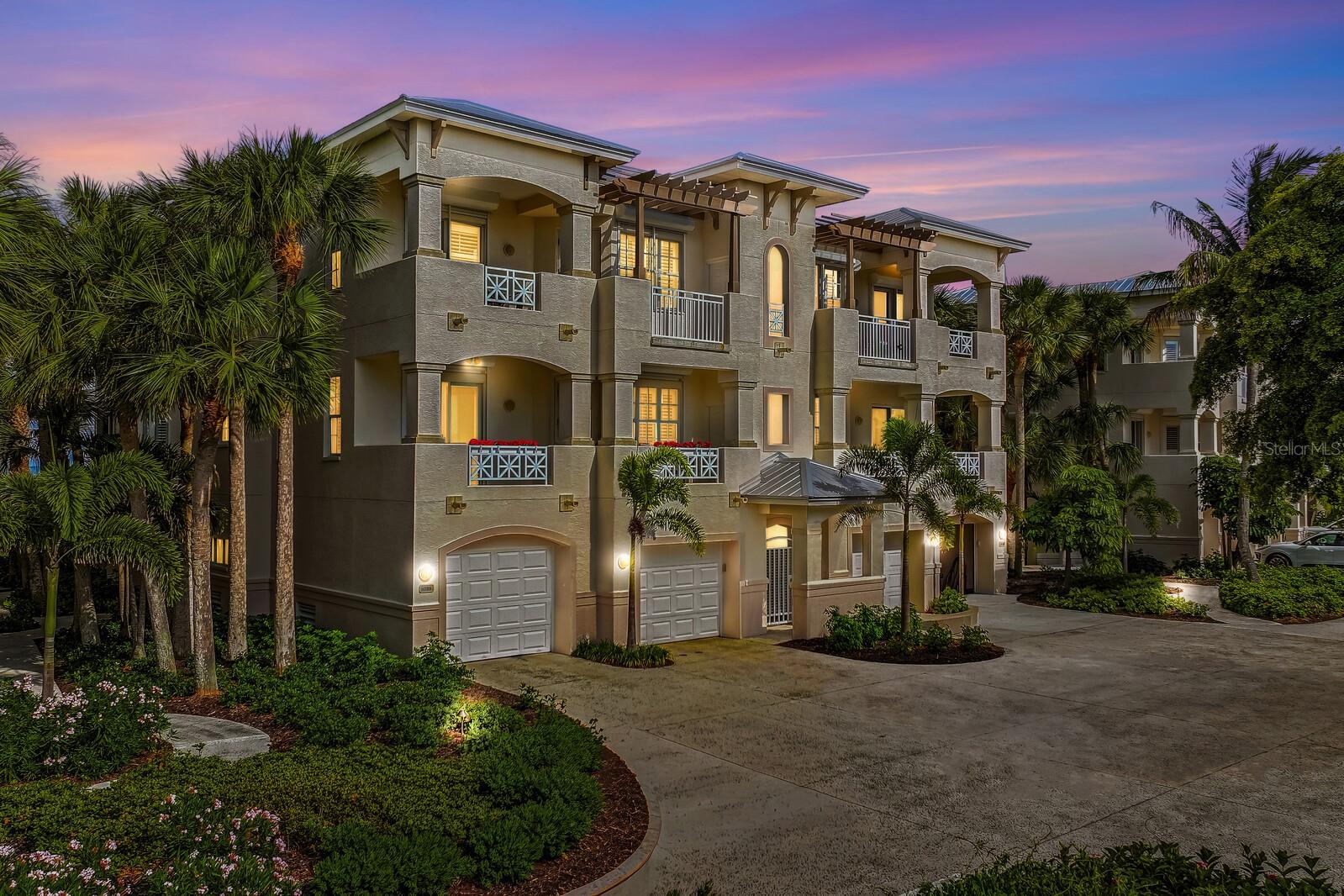 Image 33 of 42 For 739 Harbor Drive 2