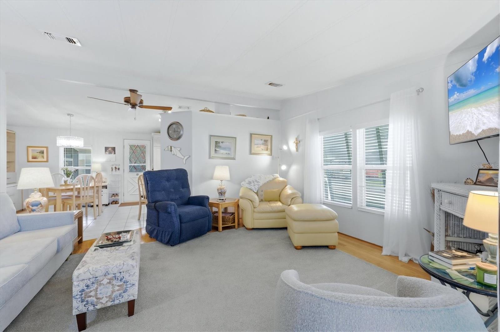 Image 11 of 48 For 727 Butterfield Circle