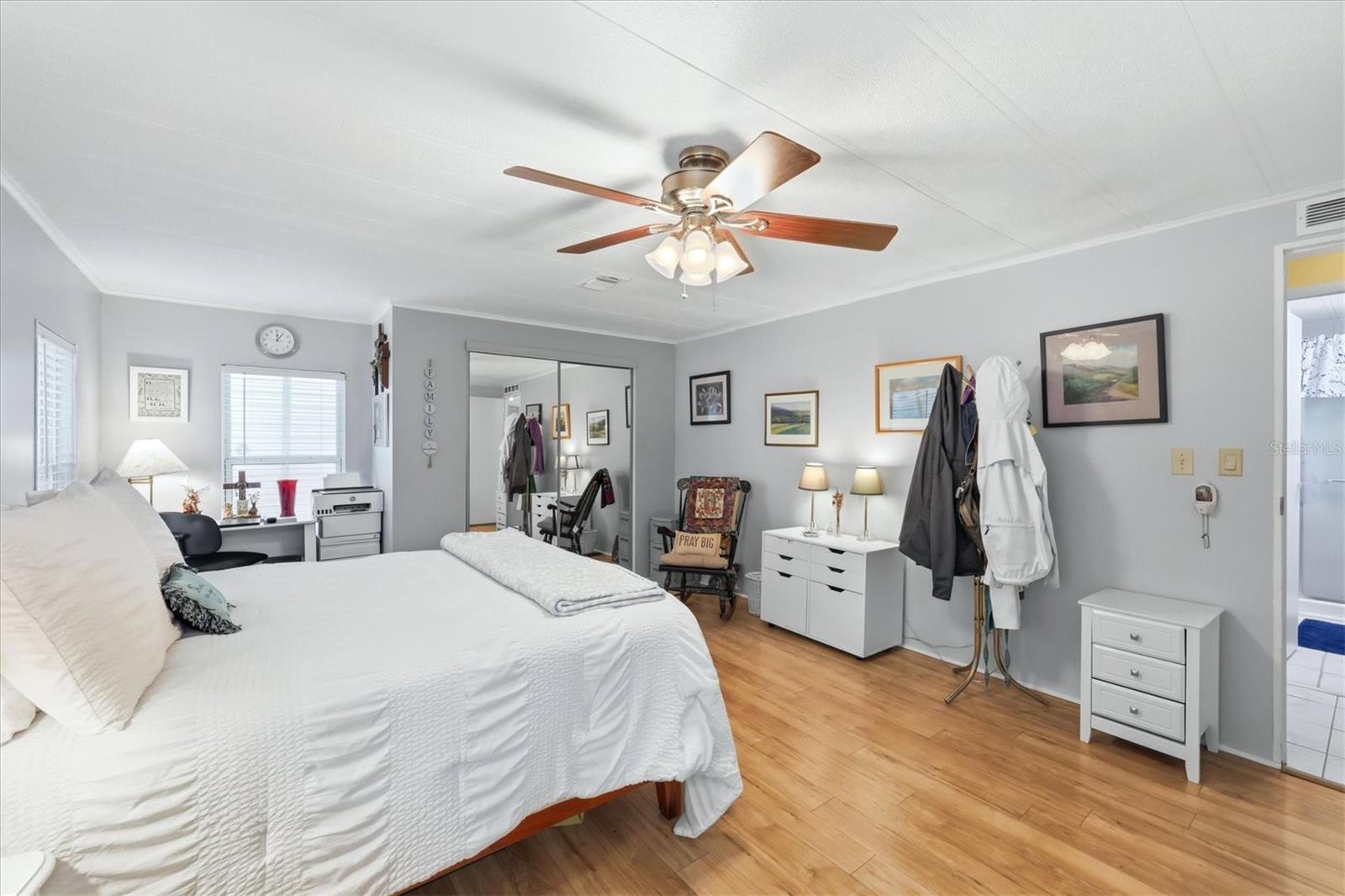 Image 17 of 48 For 727 Butterfield Circle