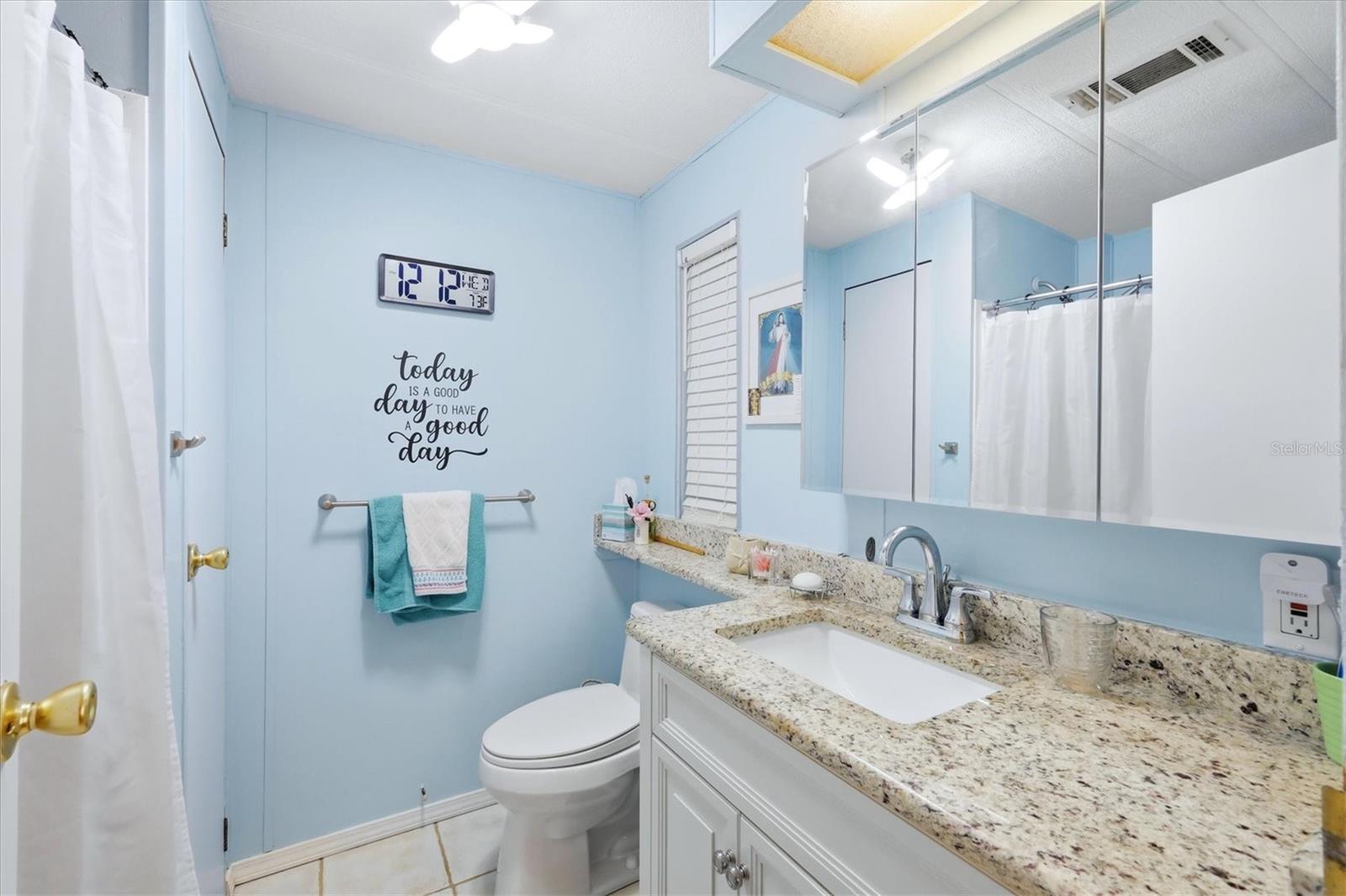 Image 19 of 48 For 727 Butterfield Circle