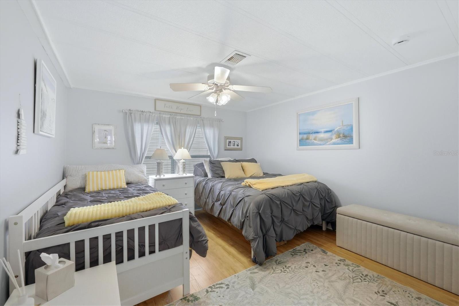 Image 20 of 48 For 727 Butterfield Circle