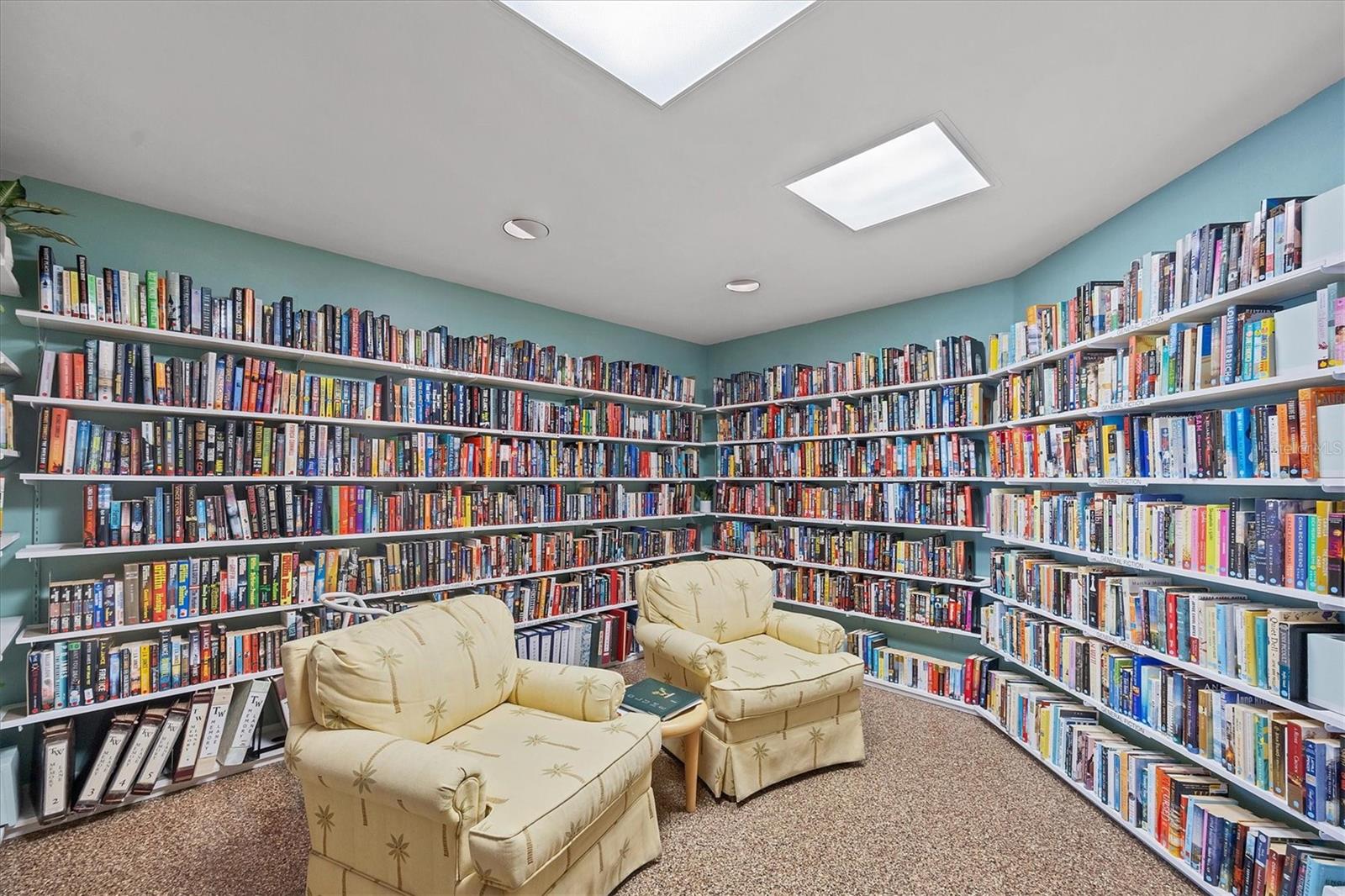 Image 43 of 48 For 727 Butterfield Circle