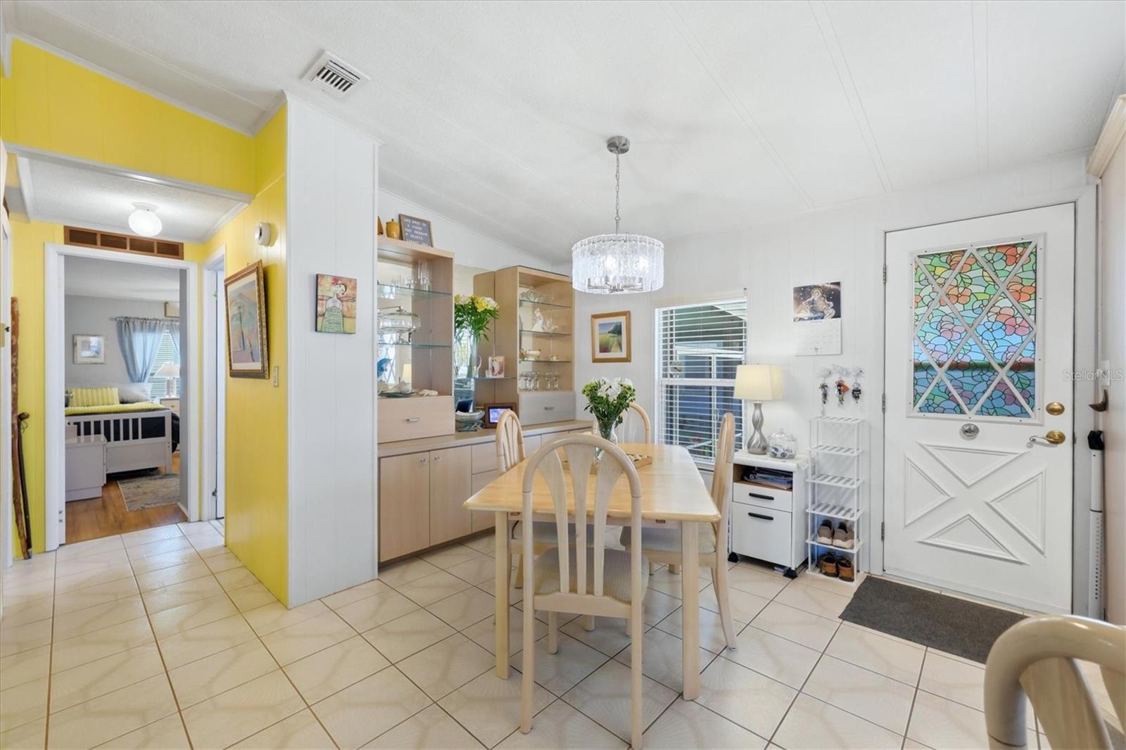 Image 8 of 48 For 727 Butterfield Circle