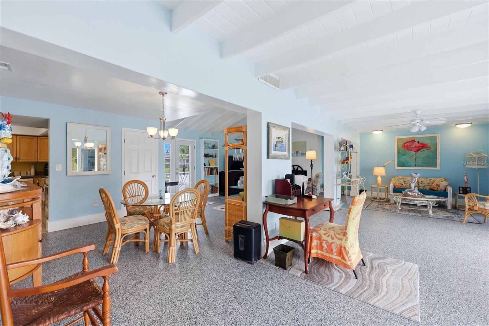 Image 16 of 39 For 12 Golfview Court