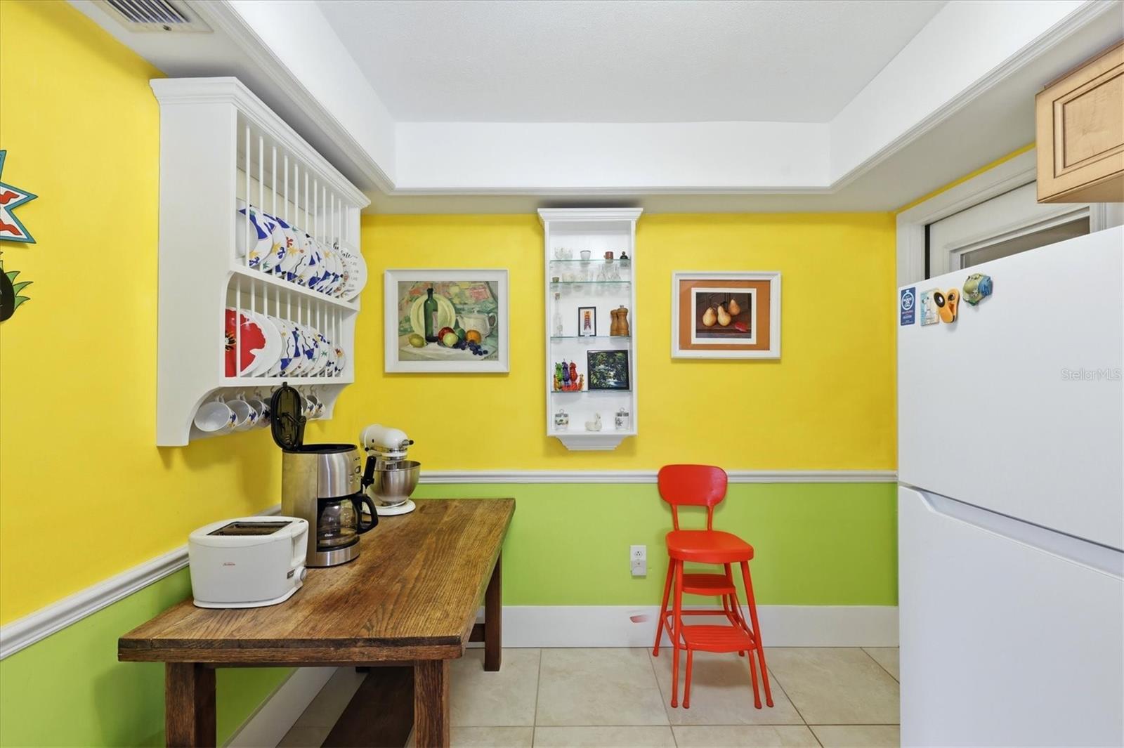 Image 19 of 39 For 12 Golfview Court